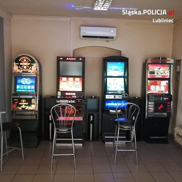 Lubliniecka policja ujawniła cztery nielegalne automaty. Właścicielowi grozi kara 100 tys. zł od sztuki 2