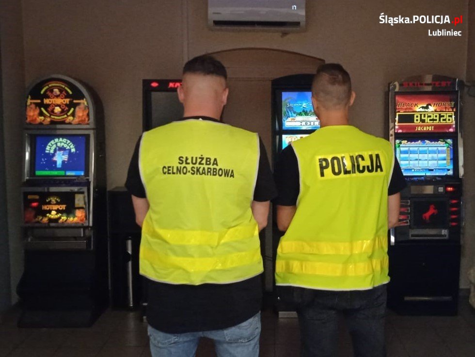 Lubliniecka policja ujawniła cztery nielegalne automaty. Właścicielowi grozi kara 100 tys. zł od sztuki 6