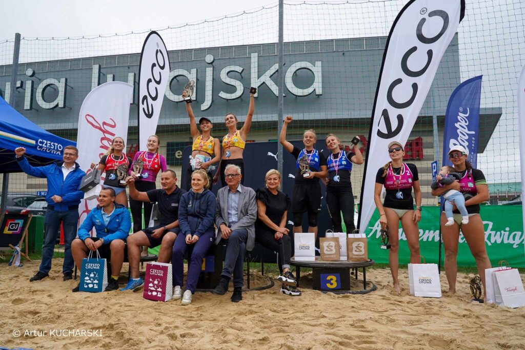 Plażowiczki i plażowicze grali w VI Pucharze Śląska przy Galerii Jurajskiej 3