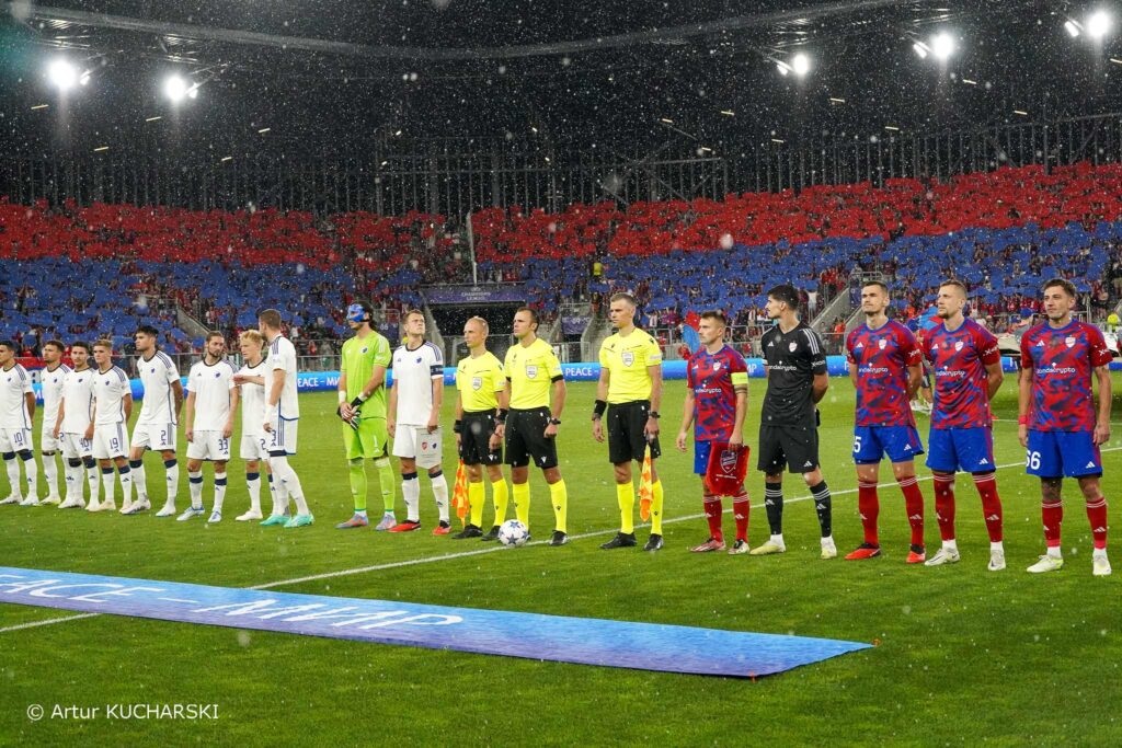 Piłkarze Rakowa Częstochowa usłyszeli hymn Ligi Mistrzów dla siebie. Mogą go wywalczyć w meczu z FC Kopenhaga! 10