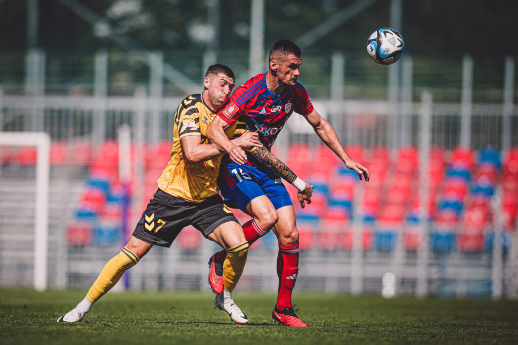 Raków wygrał sparing z GKS-em Katowice. Piękna bramka Srdjana Plavsicia 2