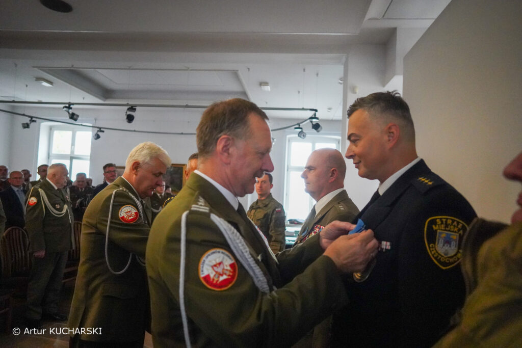 Przedstawiciele Częstochowy i regionu nagrodzeni podczas Święta Żołnierza Rezerwy... 2