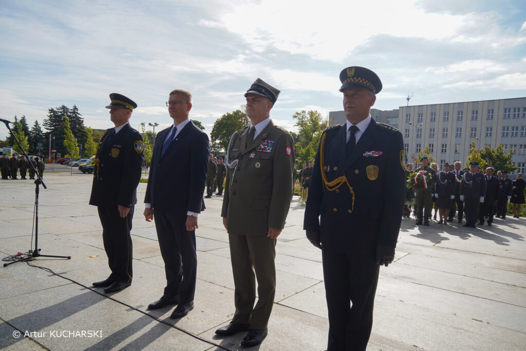 Przedstawiciele Częstochowy i regionu nagrodzeni podczas Święta Żołnierza Rezerwy... 9