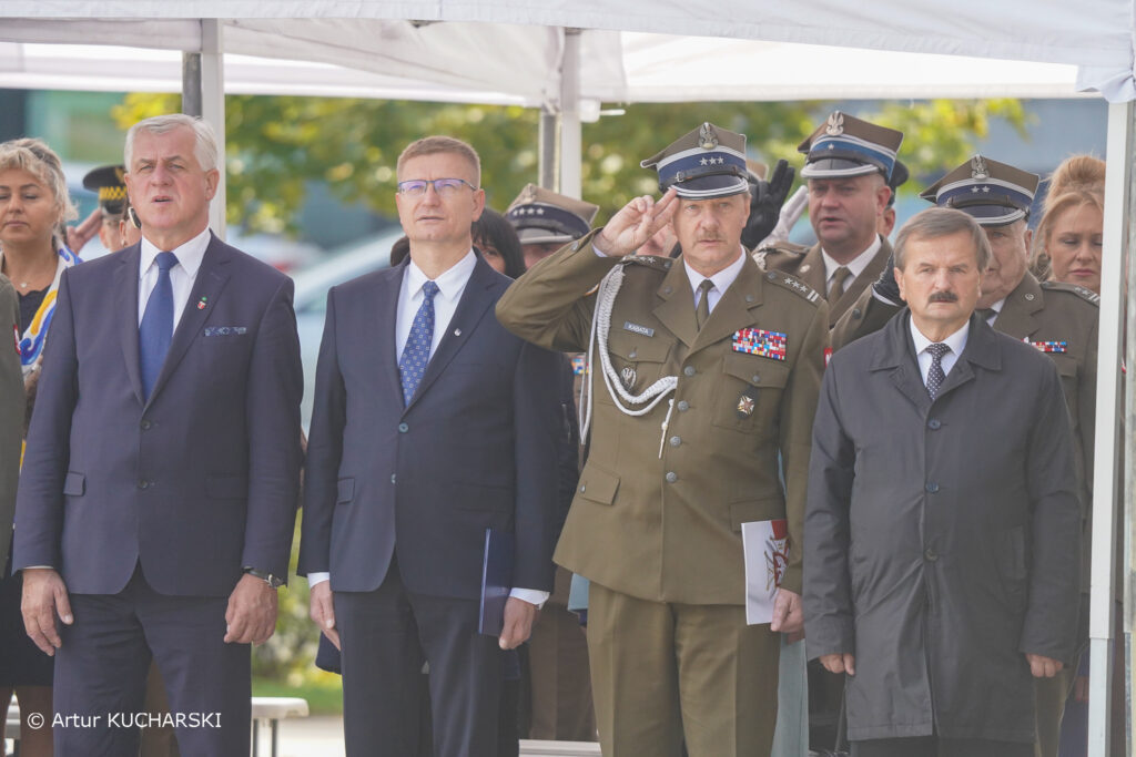 Przedstawiciele Częstochowy i regionu nagrodzeni podczas Święta Żołnierza Rezerwy... 6