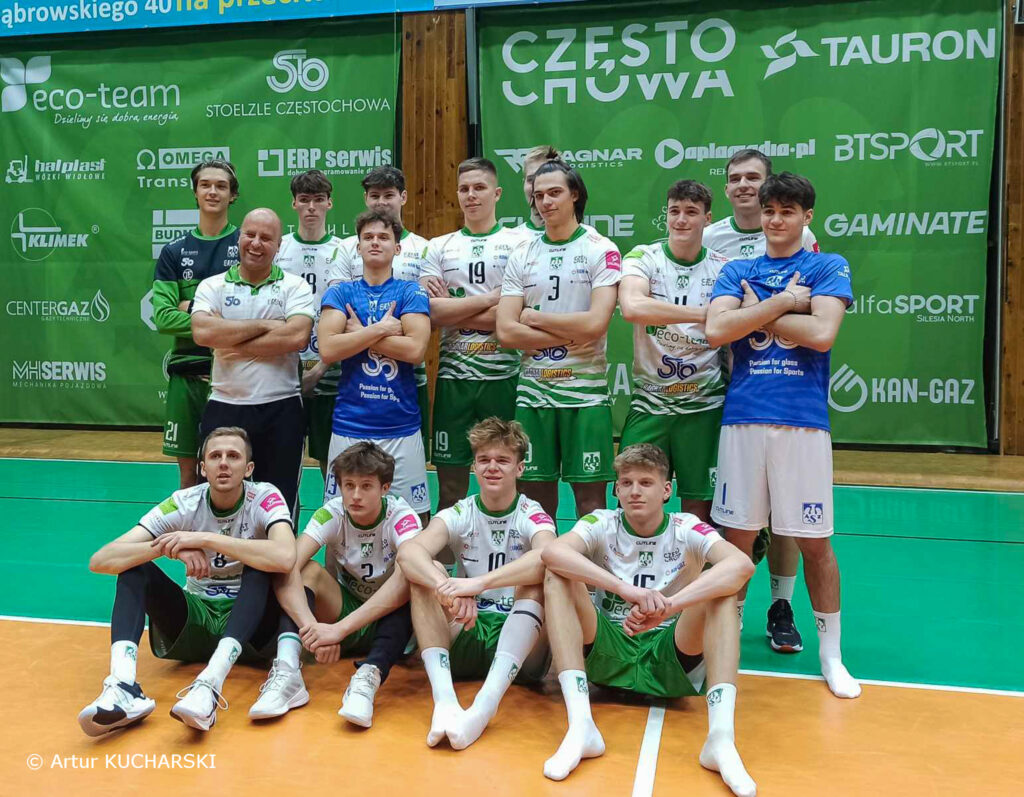 Wygrana siatkarek KS Silesia Częstochowa i siatkarzy Eco-Team AZS Stoelzle Częstochowa w 2 lidze 2