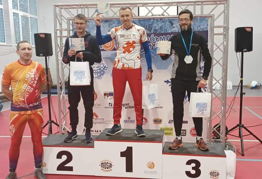 Zimowy Półmaraton Myszkowski 2023. Adrian Pytlarz, zawodnik Darsoft Running Team zdeklasował rywali! 1