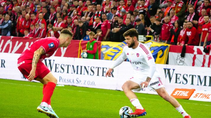 Raków zagra w Łodzi z Widzewem bez Zorana Arsenica 1