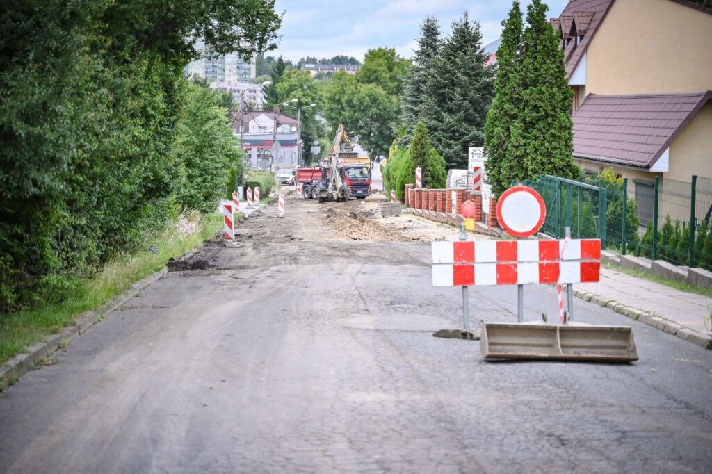 Prace na drogach w Częstochowie. Nowa sygnalizacja na skrzyżowaniach ul. Jasnogórskiej z Dąbrowskiego i Kilińskiego. 3