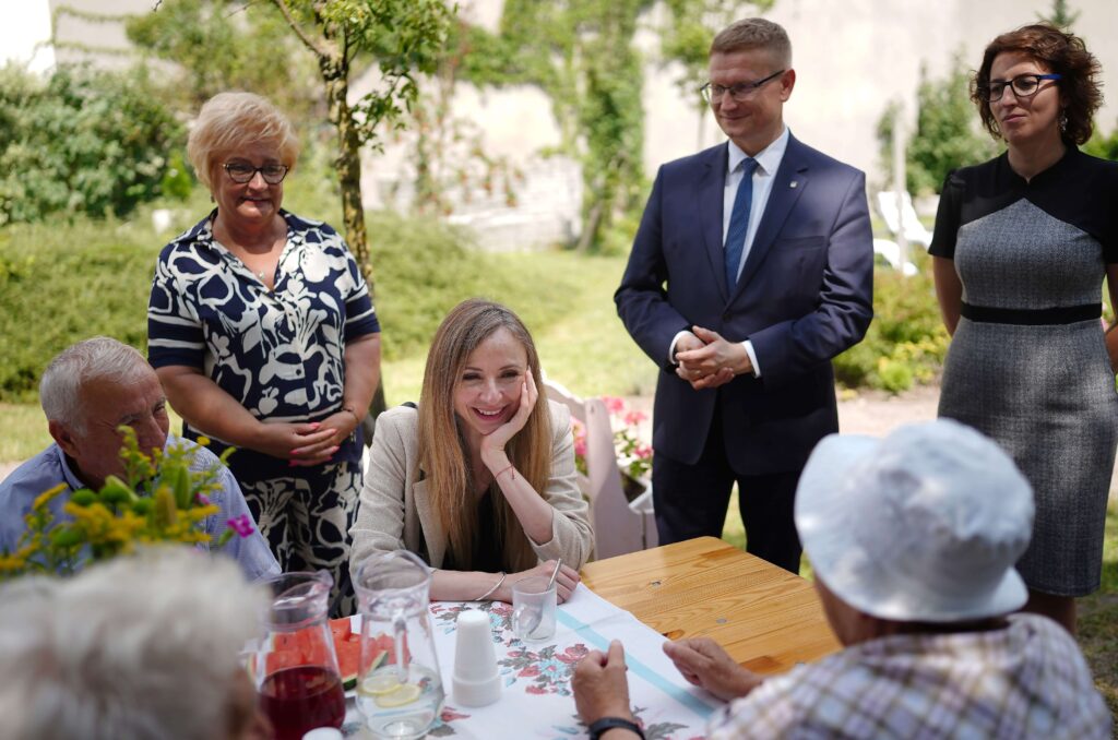 Ministra Agnieszka Dziemianowicz-Bąk z wizytą w Częstochowie 3