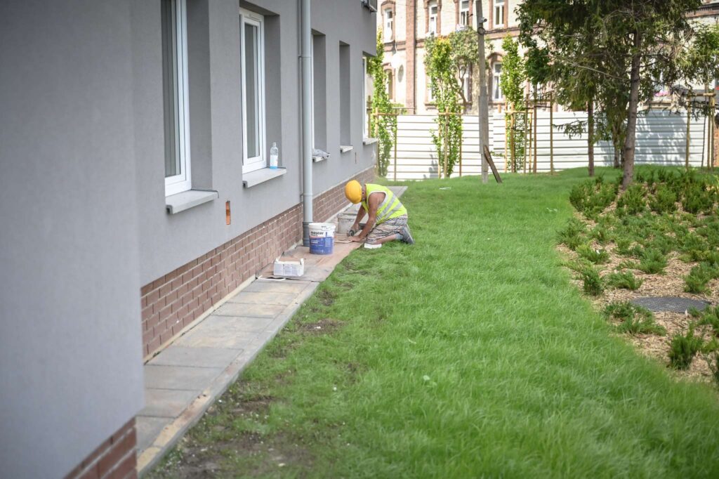 Blok przy ul. Bardowskiego w Częstochowie. Wkrótce na lokatorów czekać będą 43 mieszkania [ZDJĘCIA] 3