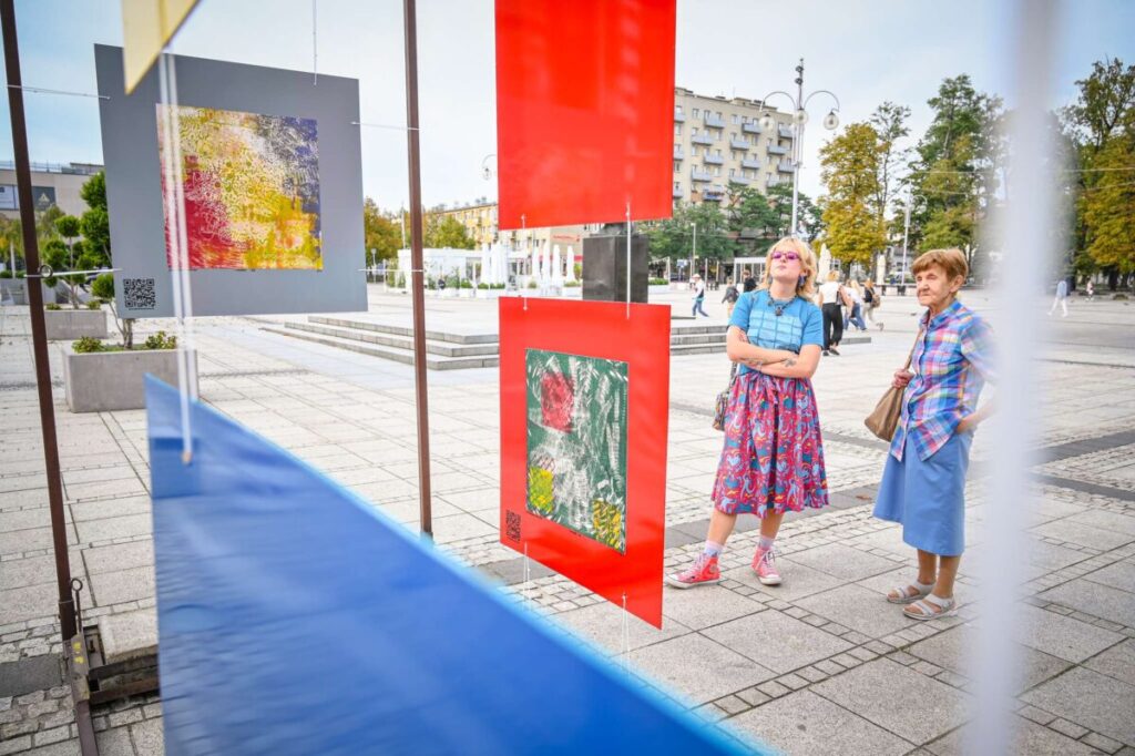 Akcja "Kolorowa Kartka". 100 niezwykłych prac w Częstochowie 2