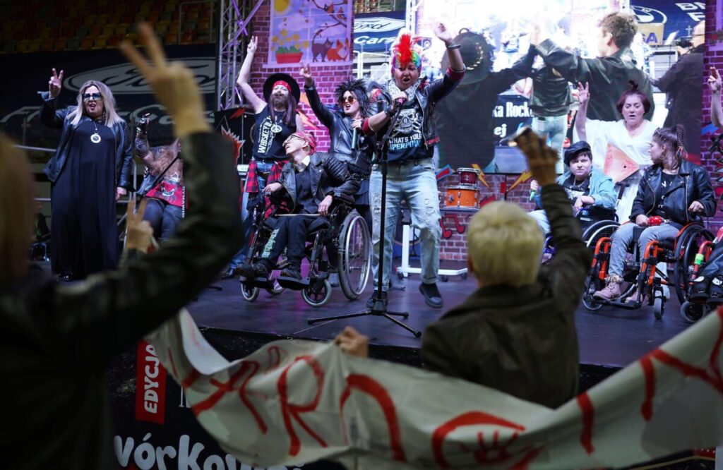 V Ogólnopolski Festiwal Piosenki Podwórkowej. W Hali Sportowej Częstochowa bawiło się ponad 800 uczestników [ZDJĘCIA] 20