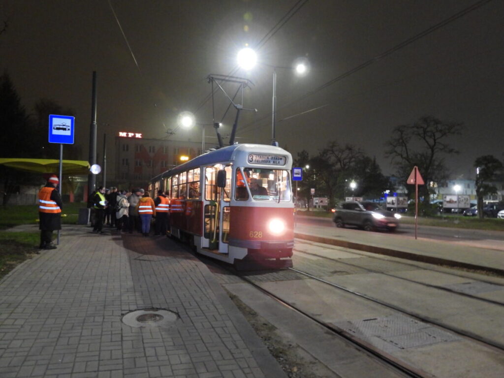 Jedna noc i jeden dzień z częstochowskimi tramwajami 7