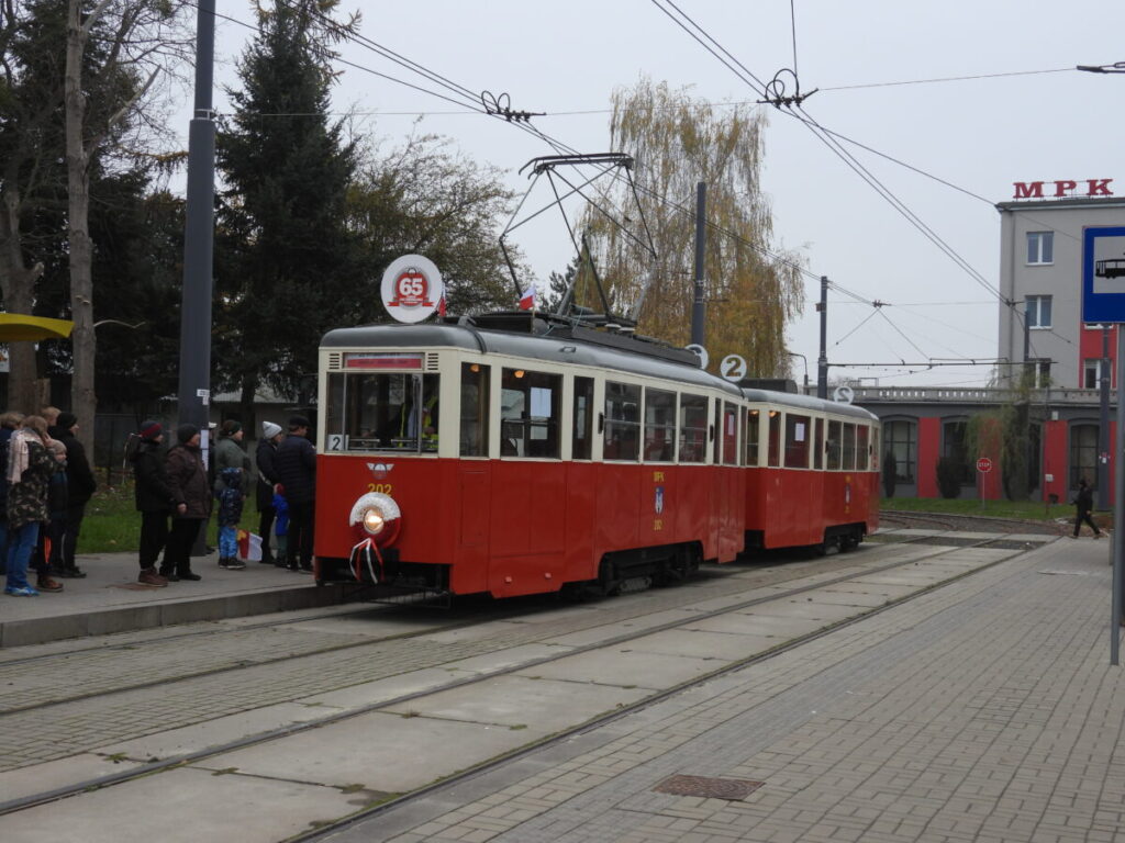 Jedna noc i jeden dzień z częstochowskimi tramwajami 115