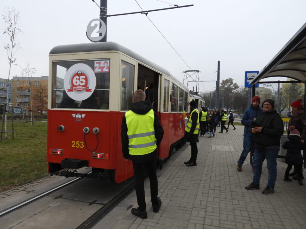 Jedna noc i jeden dzień z częstochowskimi tramwajami 127