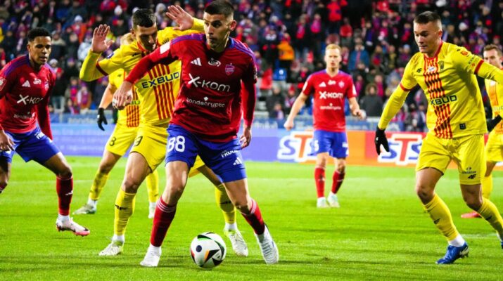 W sobotę Raków gra w Łodzi z Widzewem w meczu z podtekstami: Czy Raków „zabije futbol” w tym pojedynku? 2