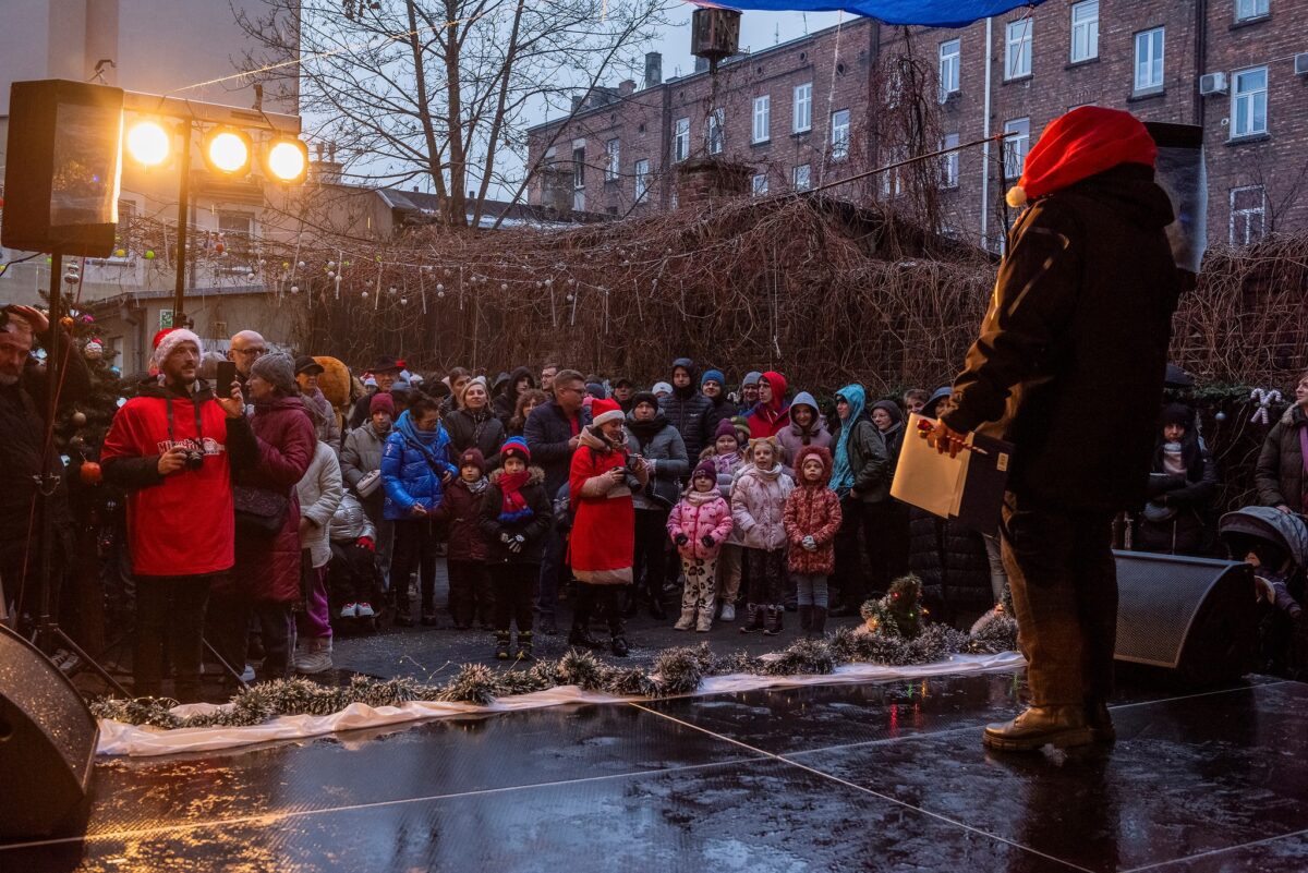 Finał akcji "Mikołaj z ulicy Krakowskiej". Fundacja Chrześcijańska "Adullam" uszczęśliwiła ponad 1 tys. dzieci 13