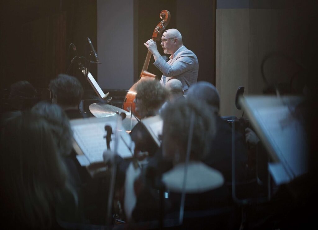 Andrzejki w Filharmonii Częstochowskiej. Seniorzy wyszli z koncertu z nagrodami 9