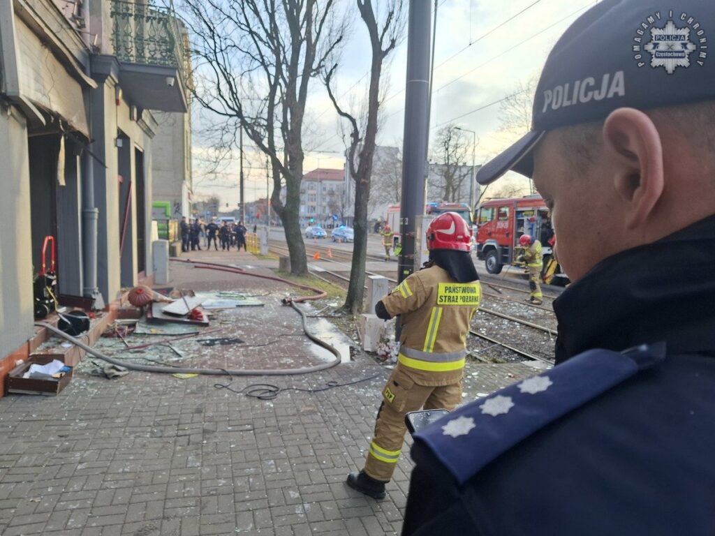 Wybuch butli z gazem w lokalu gastronomicznym w centrum Częstochowy 6