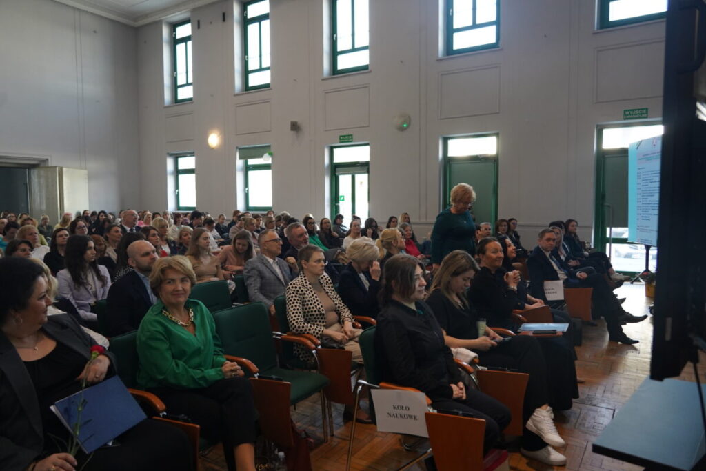 "Nowoczesne pielęgniarstwo". Wyższa Szkoła Zarządzania w Częstochowie zaprosiła na II Konferencję Naukowo-Szkoleniową [ZDJĘCIA] 24