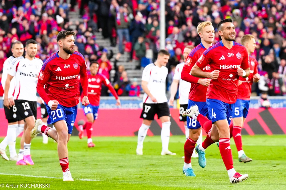 Raków Częstochowa pokonał Legię Warszawa 3:2, odniósł 5 zwycięstw z rzędu i jest liderem PKO BP Ekstraklasy!!! 4