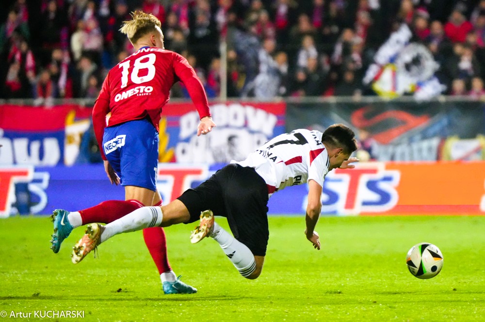 Raków Częstochowa pokonał Legię Warszawa 3:2, odniósł 5 zwycięstw z rzędu i jest liderem PKO BP Ekstraklasy!!! 5