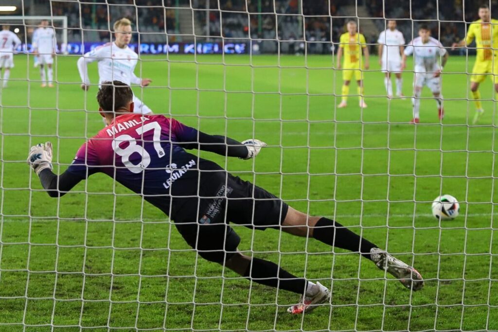 Raków Częstochowa z remisem w Kielcach. 3