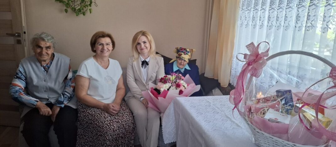Pani Helena Kasprzyk świętowała 105. urodziny. To najstarsza mieszkanka gminy Miedźno
