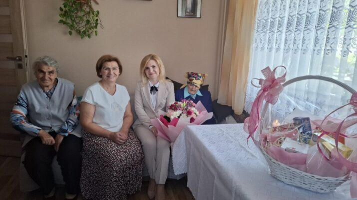 Pani Helena Kasprzyk świętowała 105. urodziny. To najstarsza mieszkanka gminy Miedźno 1