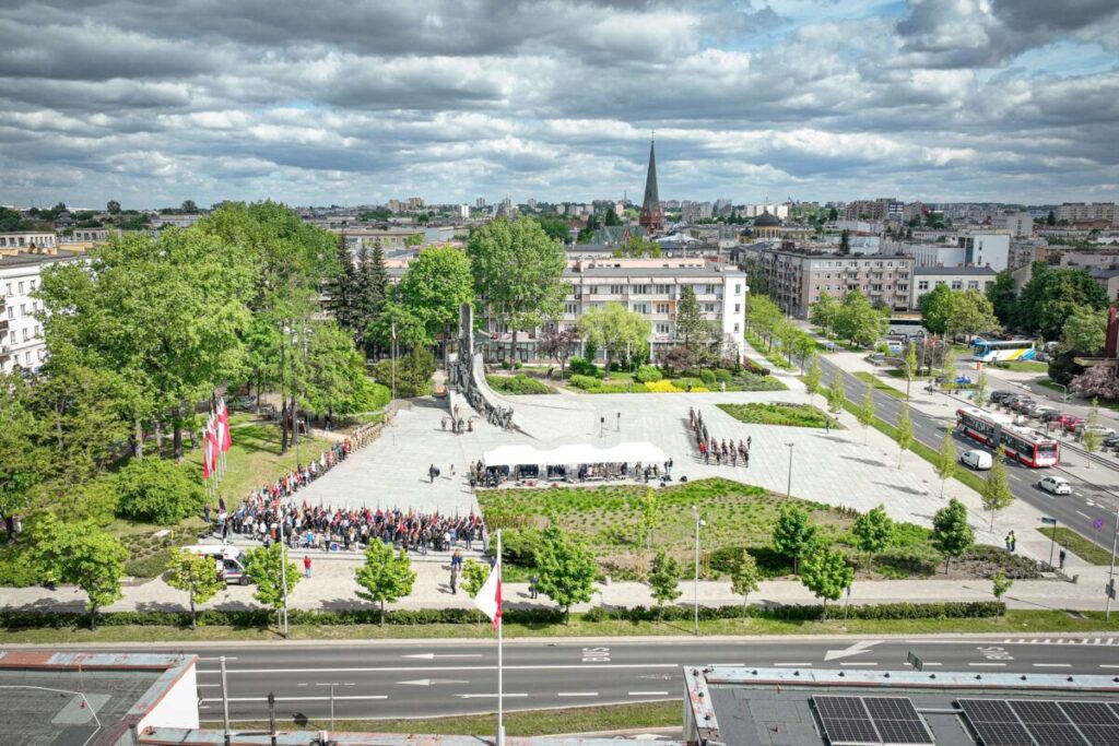 W Częstochowie upamiętniono 80. rocznicę zakończenia II wojny światowej [ZDJĘCIA] 10