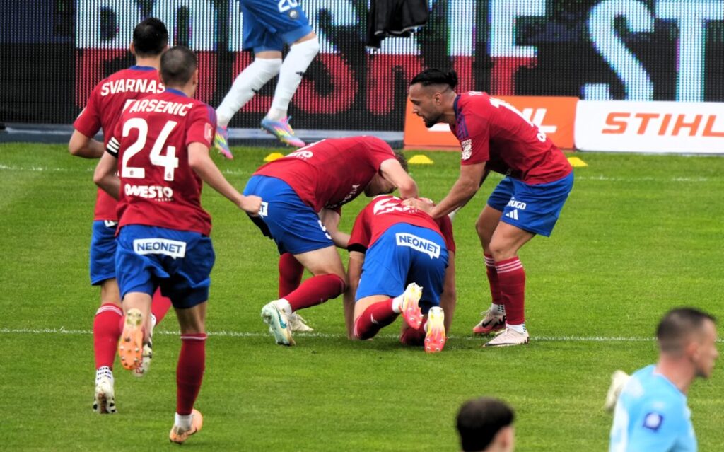Raków wygrał w Mielcu 2:0, Lech rozbił Puszczę 8:1... 7