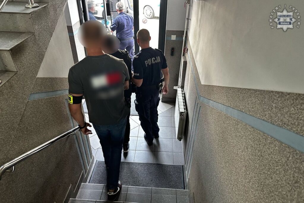 Grupa przestępcza rozbita! Sukces Policjantów z Kłobucka. 4