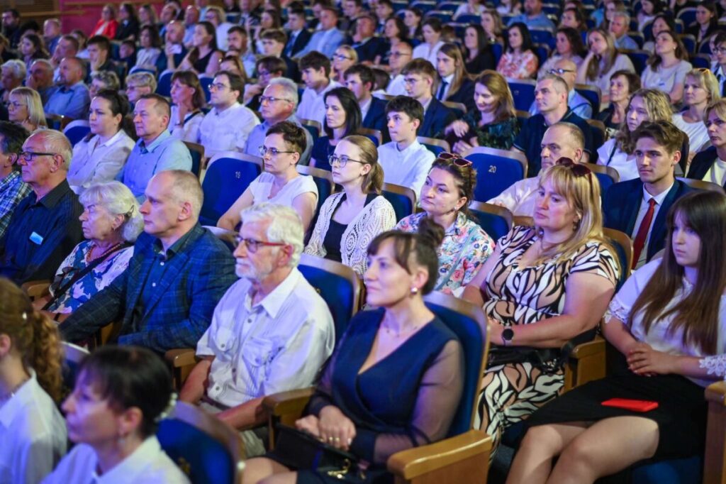 Częstochowscy uczniowie z nagrodą prezydenta [99 NAZWISK, ZDJĘCIA] 22