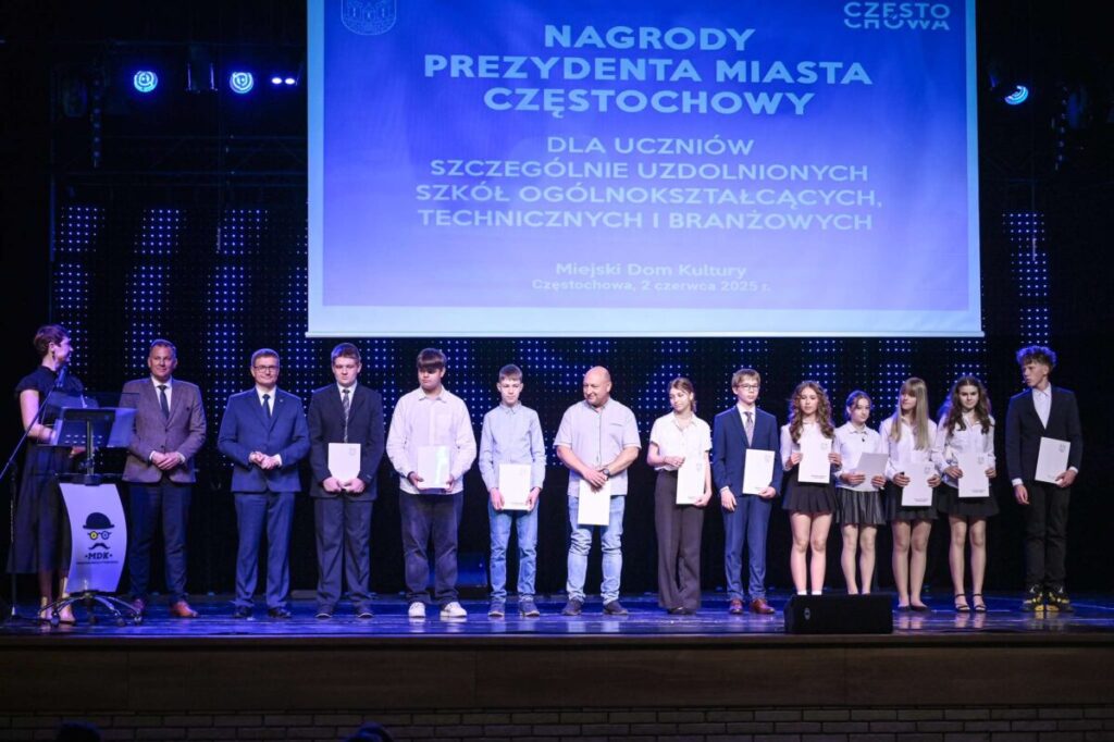Częstochowscy uczniowie z nagrodą prezydenta [99 NAZWISK, ZDJĘCIA] 20