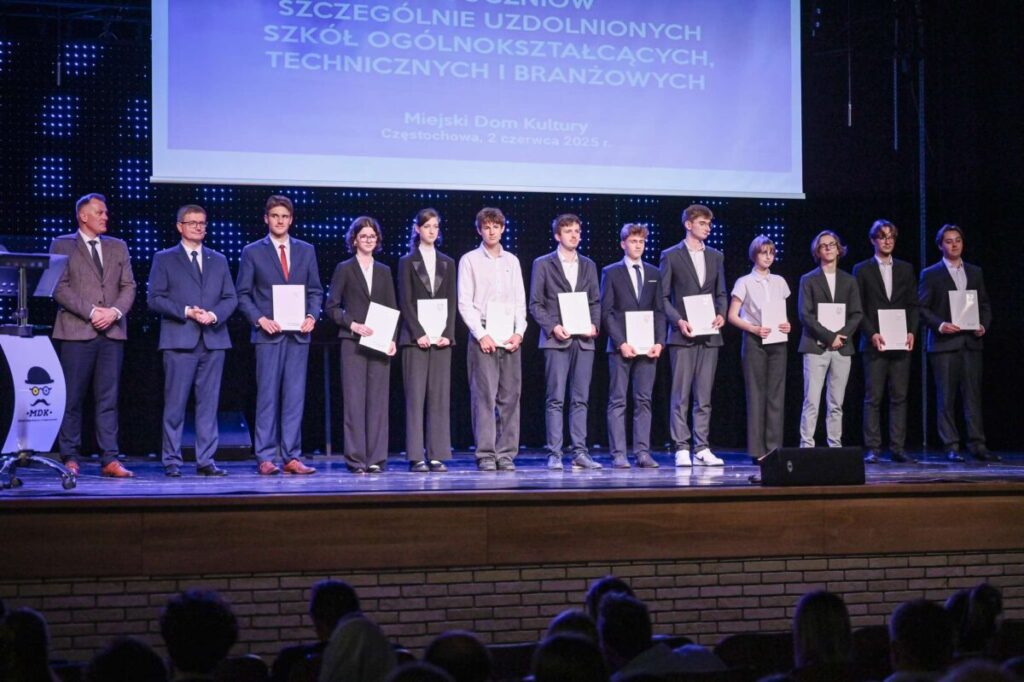 Częstochowscy uczniowie z nagrodą prezydenta [99 NAZWISK, ZDJĘCIA] 10