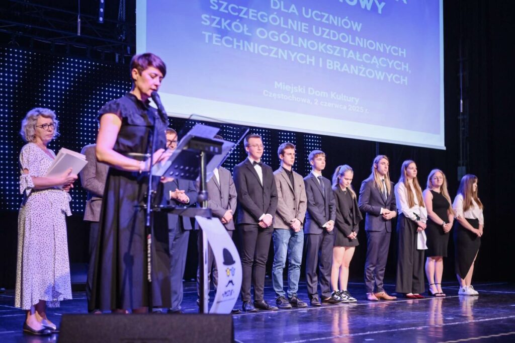 Częstochowscy uczniowie z nagrodą prezydenta [99 NAZWISK, ZDJĘCIA] 6