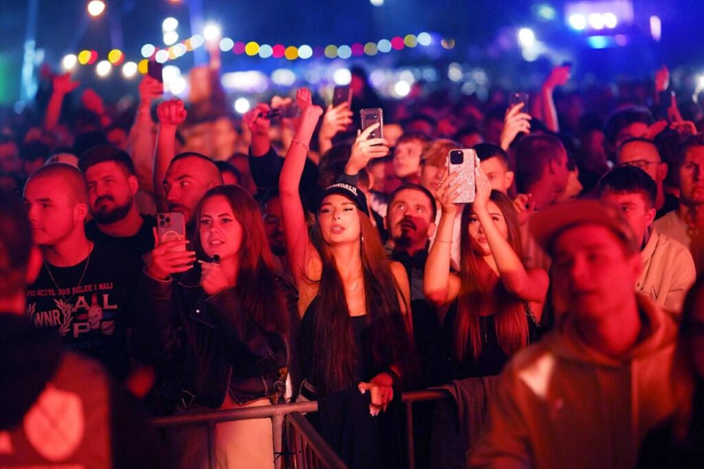 Festiwal Frytka Off 2025. Jak bawiono się w Parku Wypoczynkowym Lisiniec? [ZDJĘCIA] 11