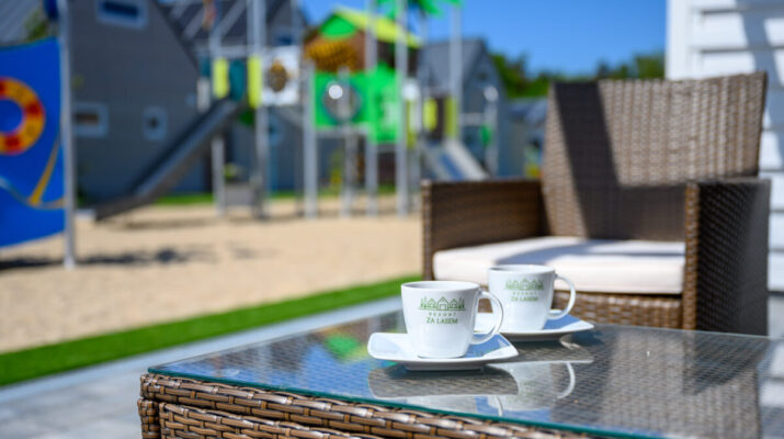 Resort za Lasem. Luksusowe domki letniskowe przy plaży Dubaj 1