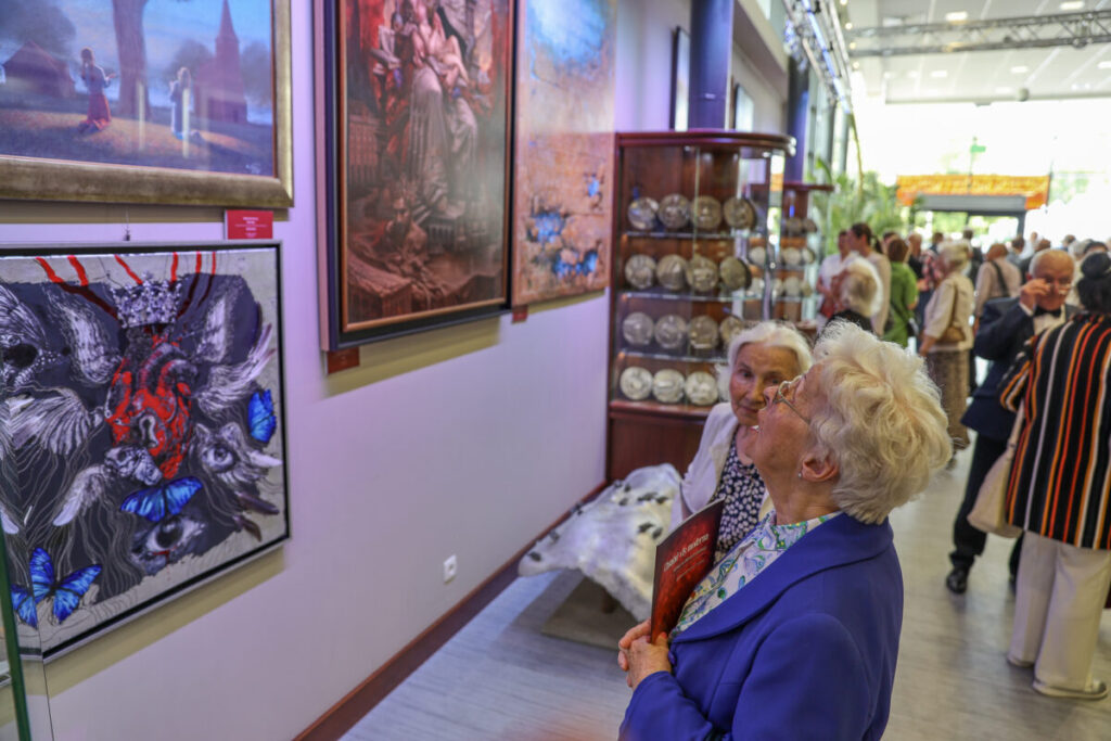 "Współczesna siła Chrobrego". W Muzeum Monet i Medali Jana Pawła II otwarto niezwykłą wystawę [ZDJĘCIA] 8