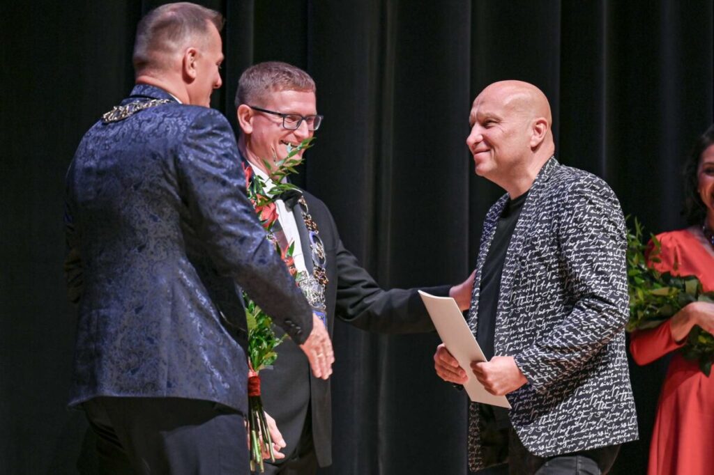 W Częstochowie przyznano nagrody w dziedzinie kultury. Kto je otrzymał? [NAZWISKA] 7