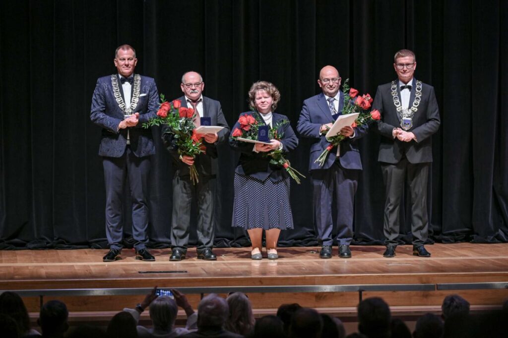 W Częstochowie przyznano nagrody w dziedzinie kultury. Kto je otrzymał? [NAZWISKA] 11
