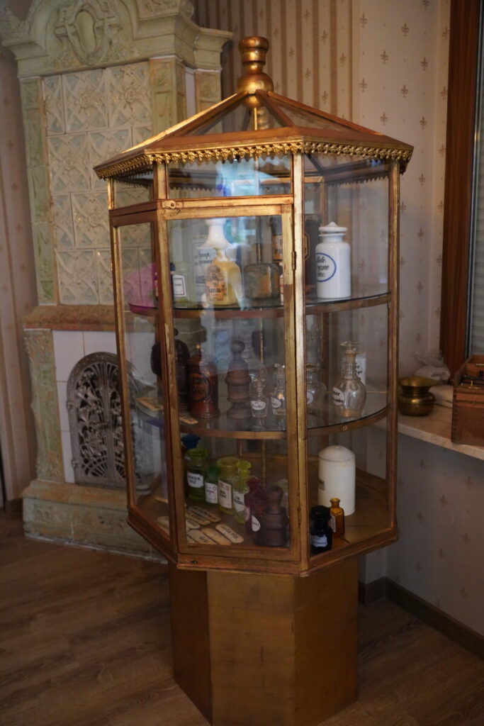 Muzeum Stomatologii w Częstochowie. 18 tysięcy stomatologicznych artefaktów – w Polsce ta kolekcja nie ma sobie równych! 9