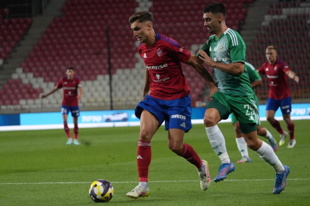 Raków wygrał z Maccabi Hajfa i awansował do ostatniej runny eliminacji! Polscy działacze, politycy i Ambasada Izraela skomentowały sytuacje z trybun... 7