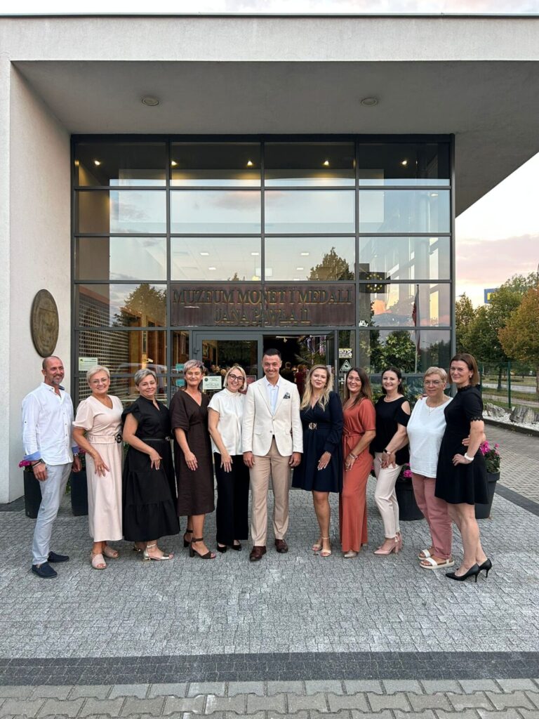 W Muzeum Monet i Medali Jana Pawła II odbyła się gala podsumowująca akcję charytatywną „240 kilometrów – 7 szczytów – 1 cel” 6
