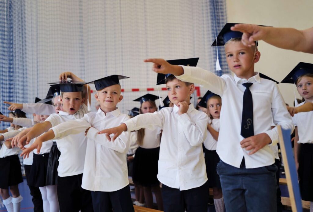 Częstochowa. Nowy rok szkolny rozpoczął się dla 31,5 tys. młodych ludzi 8