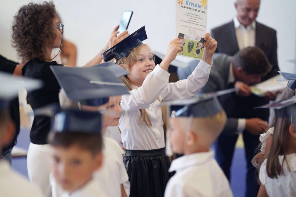 Częstochowa. Nowy rok szkolny rozpoczął się dla 31,5 tys. młodych ludzi 5