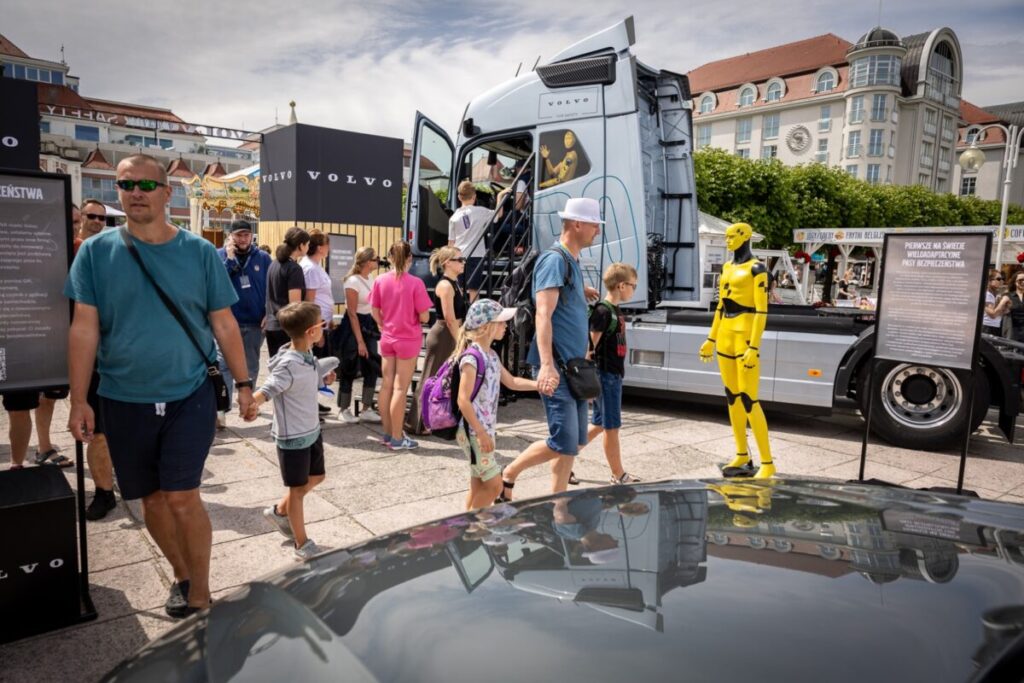 Volvo For Safety w Częstochowie – symulatory, warsztaty i konkursy z nagrodami od 19 do 21 września. Wstęp na wydarzenie jest bezpłatny! 2