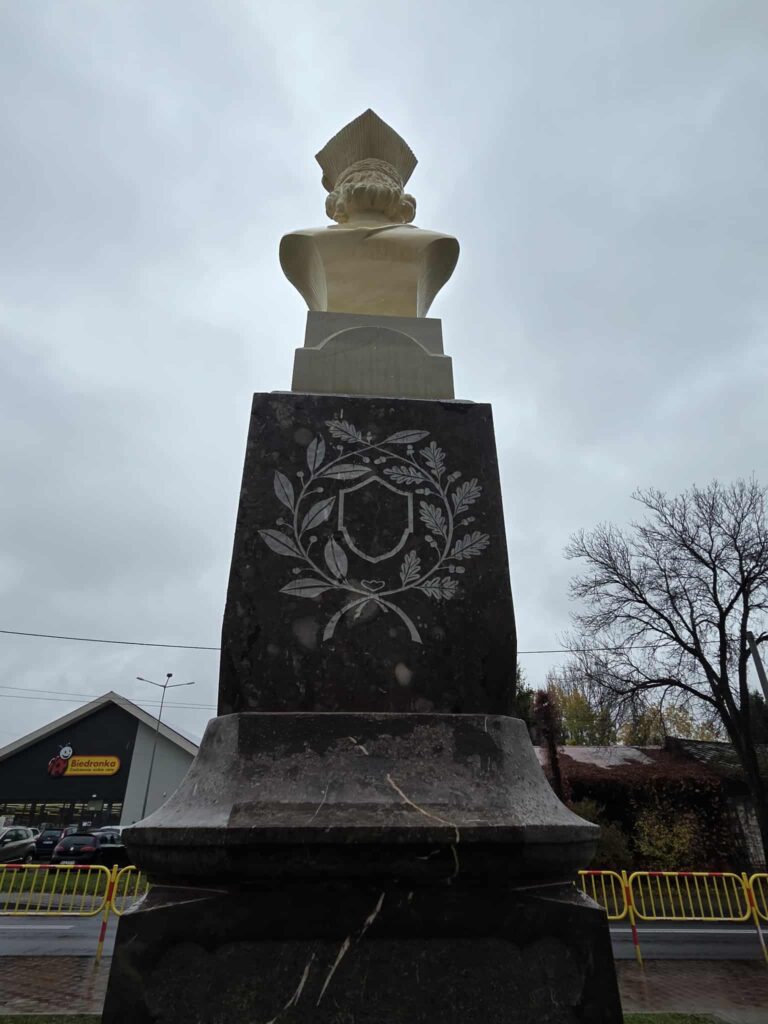 Uroczystości.Odsłonięcie pomnika i Jubileusz ZS w Żarkach. 7