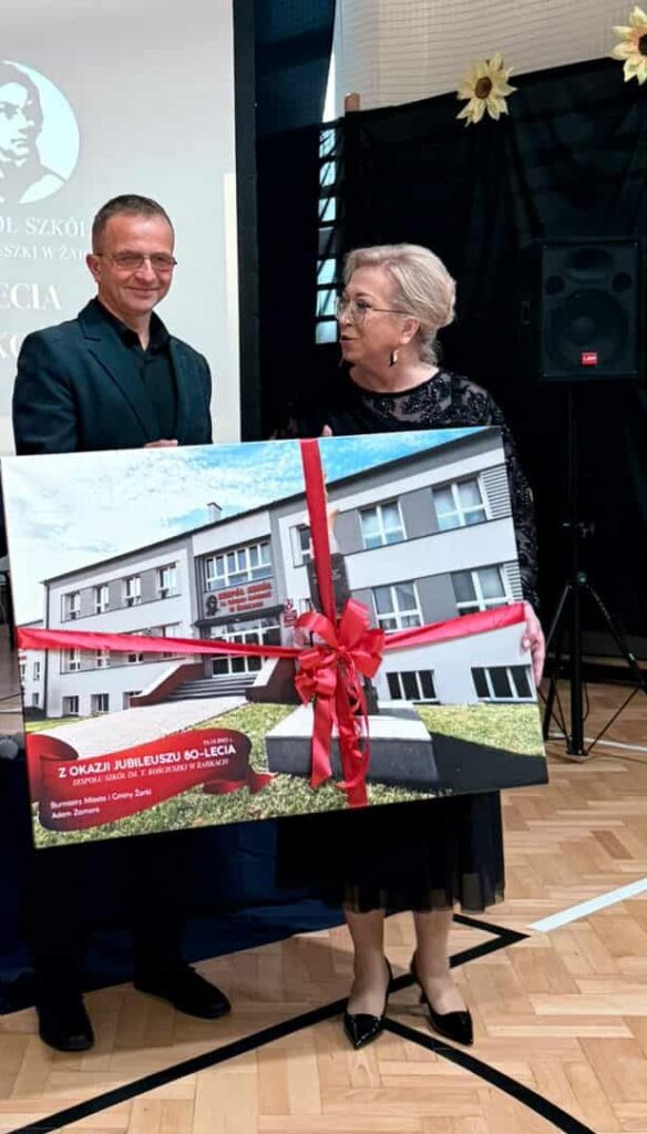 Uroczystości.Odsłonięcie pomnika i Jubileusz ZS w Żarkach. 28