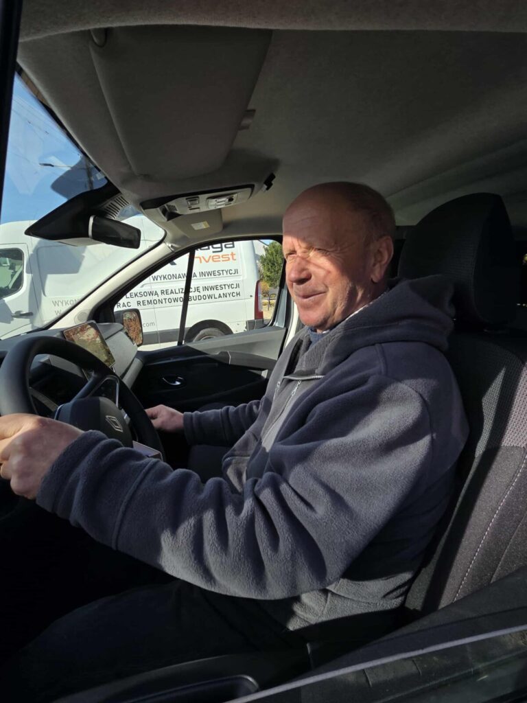 Nowy samochód dla podopiecznych Środowiskowego Domu Samopomocy w Żarkach 6